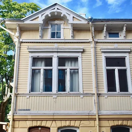 Lägenhet 2ndhomes 19th Century Studio With A Fireplace *
